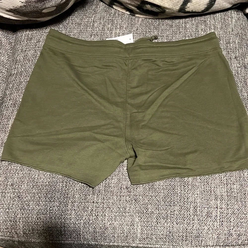 NWT Gap Logo Shorts